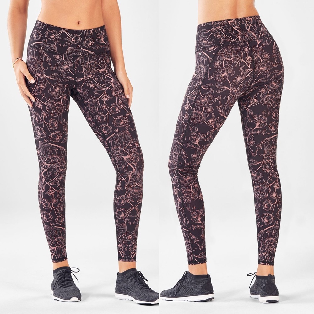 🆕✨ Fabletics - High-Waisted Printed Leggings